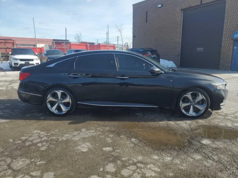 Honda Accord Touring* Distronic* Keyless* Камера* Обдух* Подгре, снимка 3 - Автомобили и джипове - 53535424