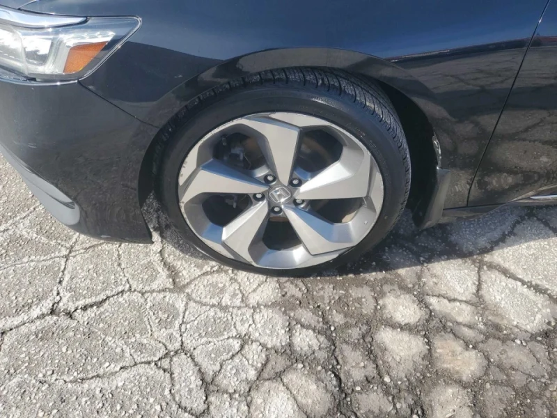 Honda Accord Touring* Distronic* Keyless* Камера* Обдух* Подгре, снимка 5 - Автомобили и джипове - 53535424