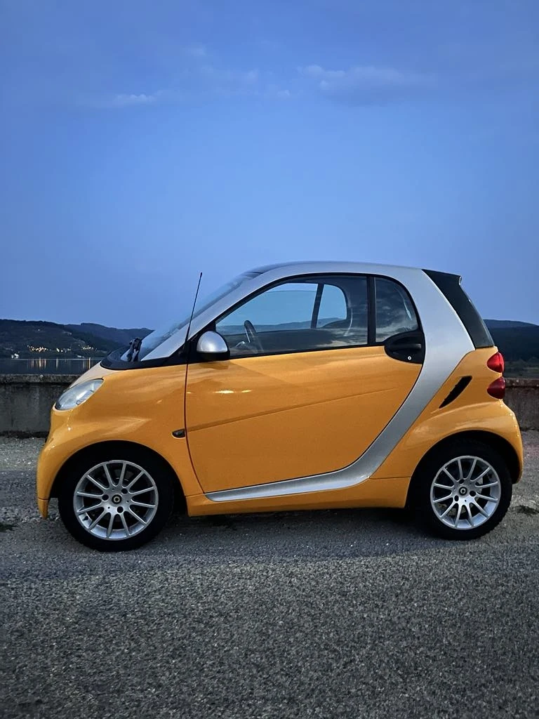 Smart Fortwo 1000, снимка 5 - Автомобили и джипове - 47221669