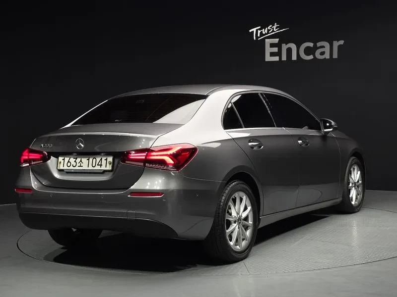 Mercedes-Benz A 220, снимка 2 - Автомобили и джипове - 55091096