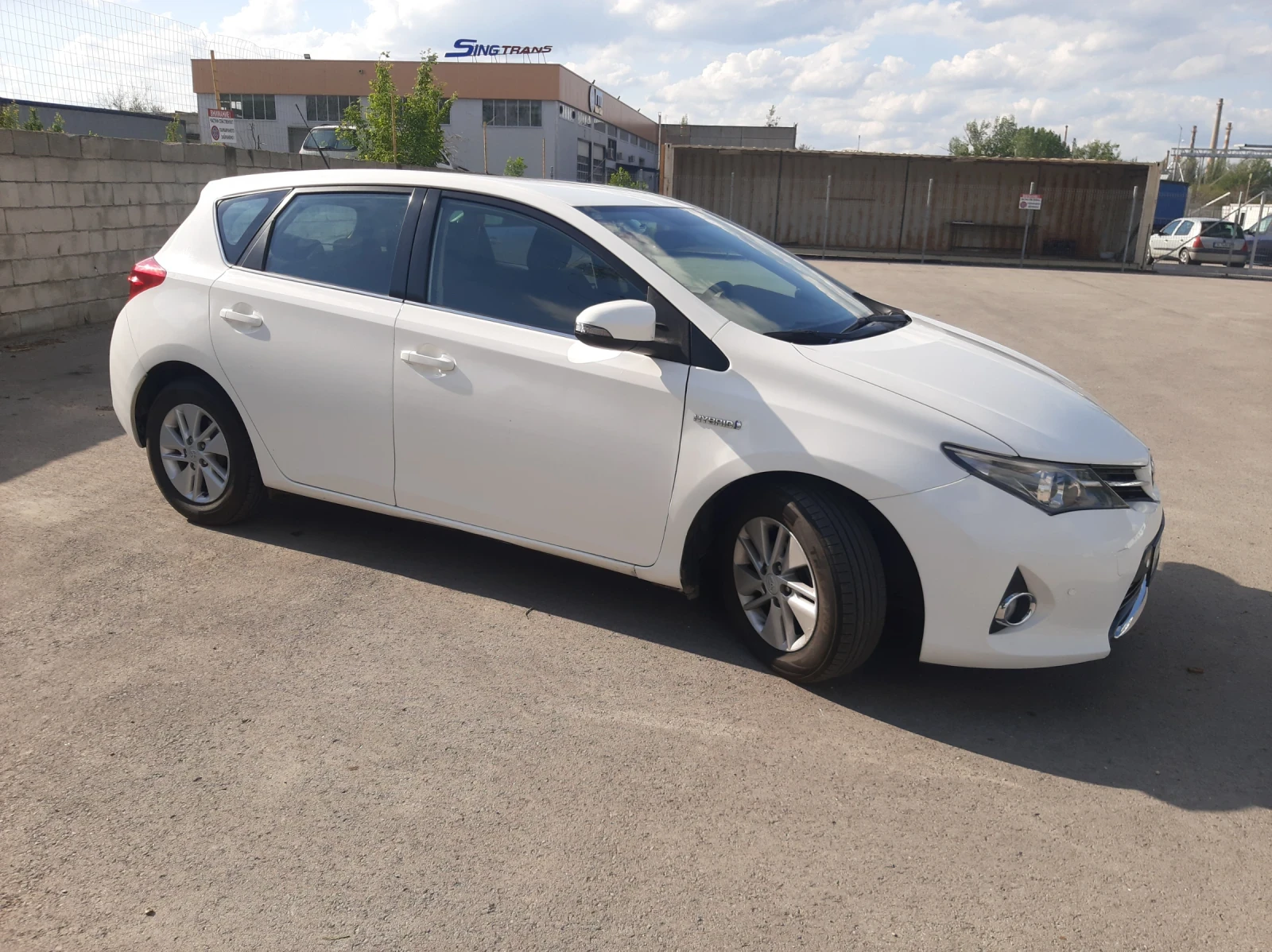 Toyota Auris  - изображение 4