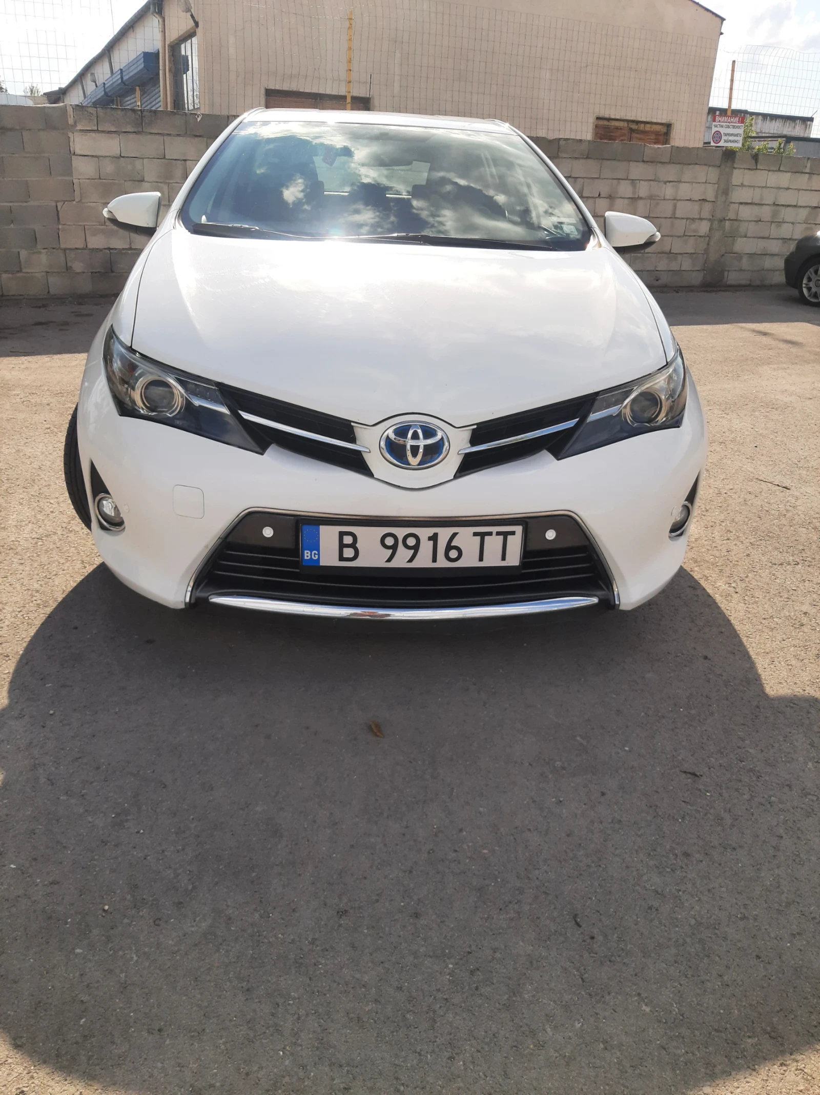 Toyota Auris  - изображение 5