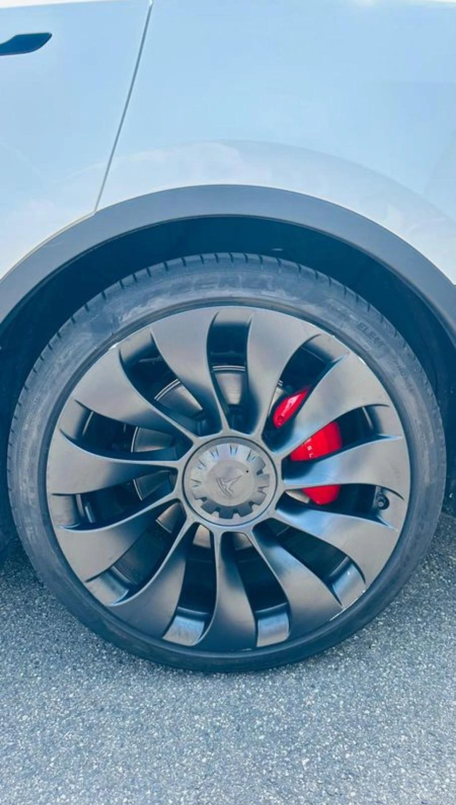 Tesla Model Y AUTOPILOT - изображение 9