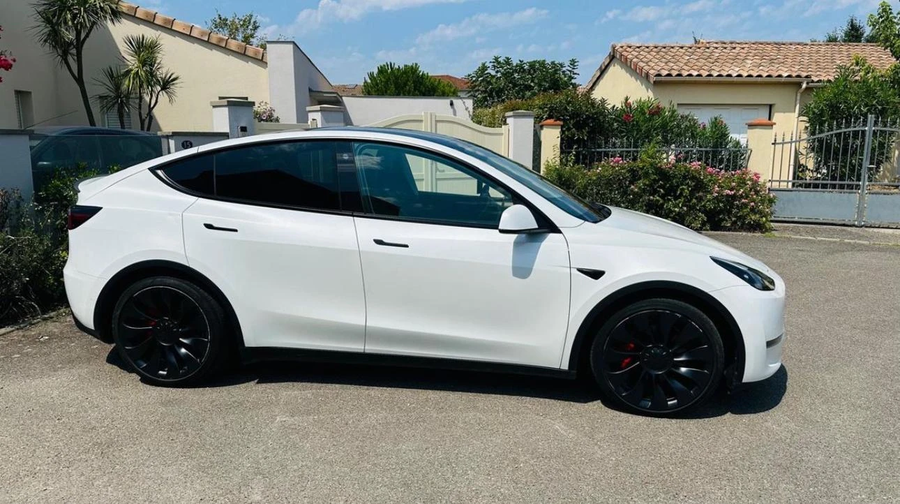 Tesla Model Y AUTOPILOT - изображение 4