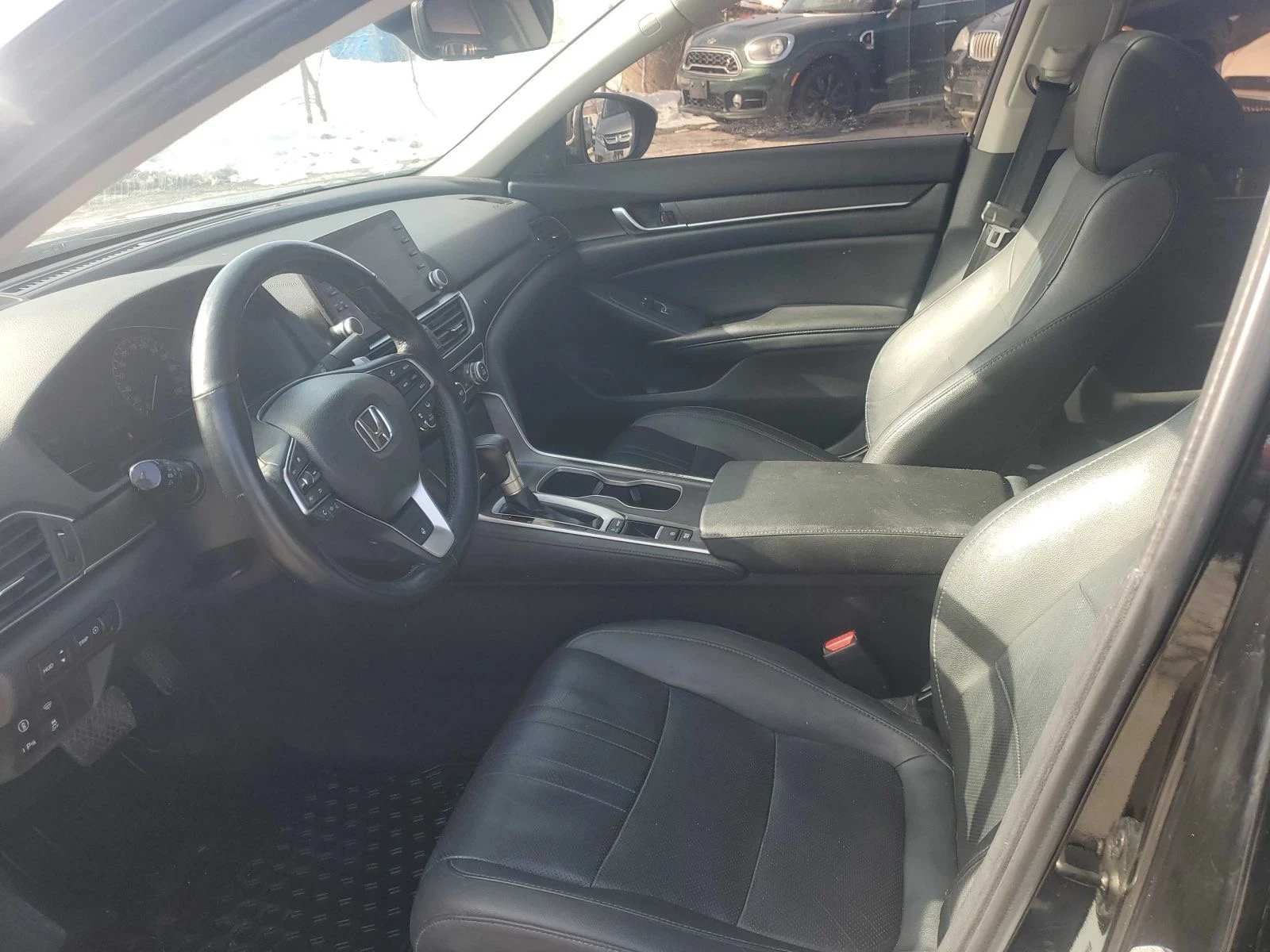 Honda Accord Touring* Distronic* Keyless* Камера* Обдух* Подгре - изображение 6