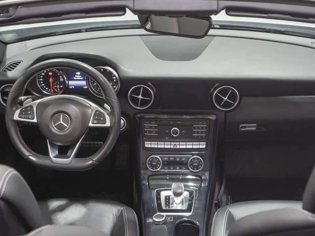 Mercedes-Benz SLC * 300 * CARFAX * ЦЕНА ДО БГ, снимка 6 - Автомобили и джипове - 53859227