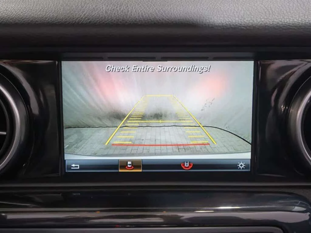 Mercedes-Benz SLC * 300 * CARFAX * ЦЕНА ДО БГ, снимка 16 - Автомобили и джипове - 53859227