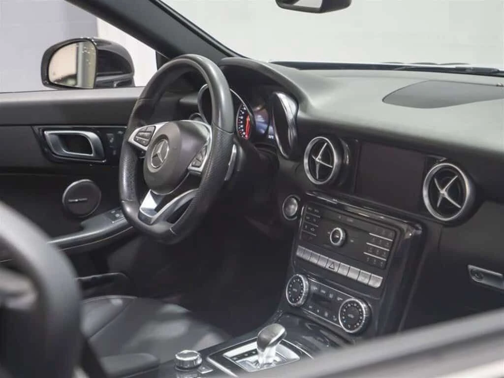 Mercedes-Benz SLC * 300 * CARFAX * ЦЕНА ДО БГ, снимка 9 - Автомобили и джипове - 53859227