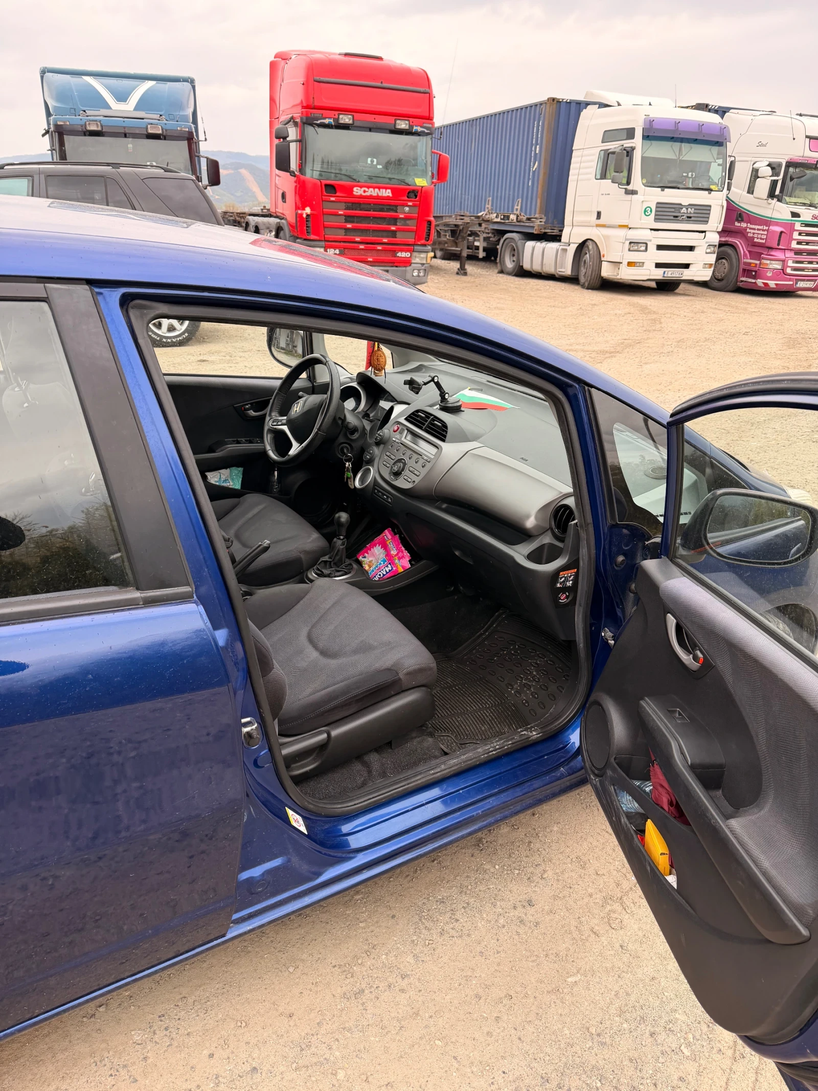 Honda Jazz, снимка 7 - Автомобили и джипове - 54058137