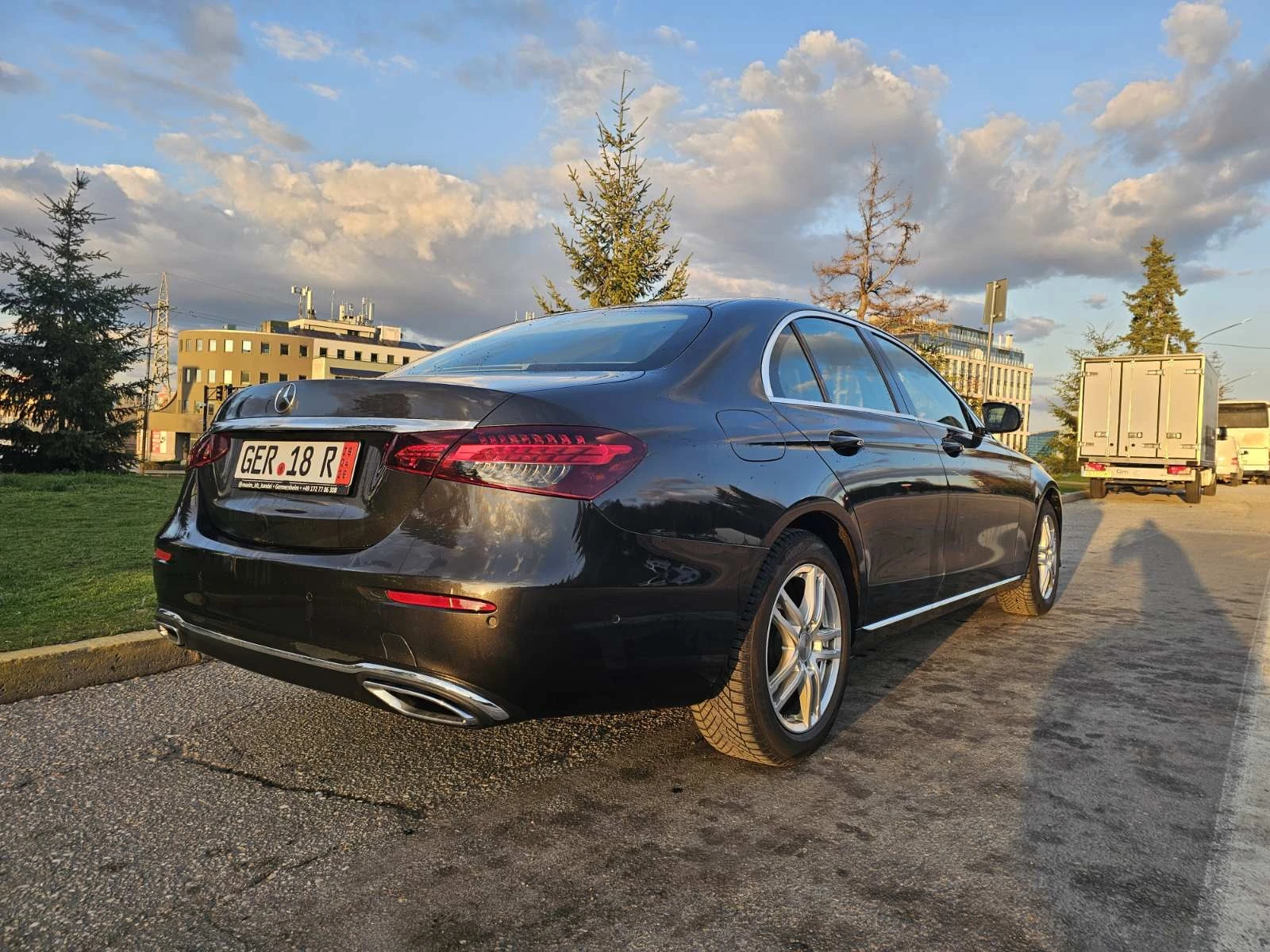 Mercedes-Benz E 220 BURMESTER* DESIGNO* MEMORY, снимка 5 - Автомобили и джипове - 54102270