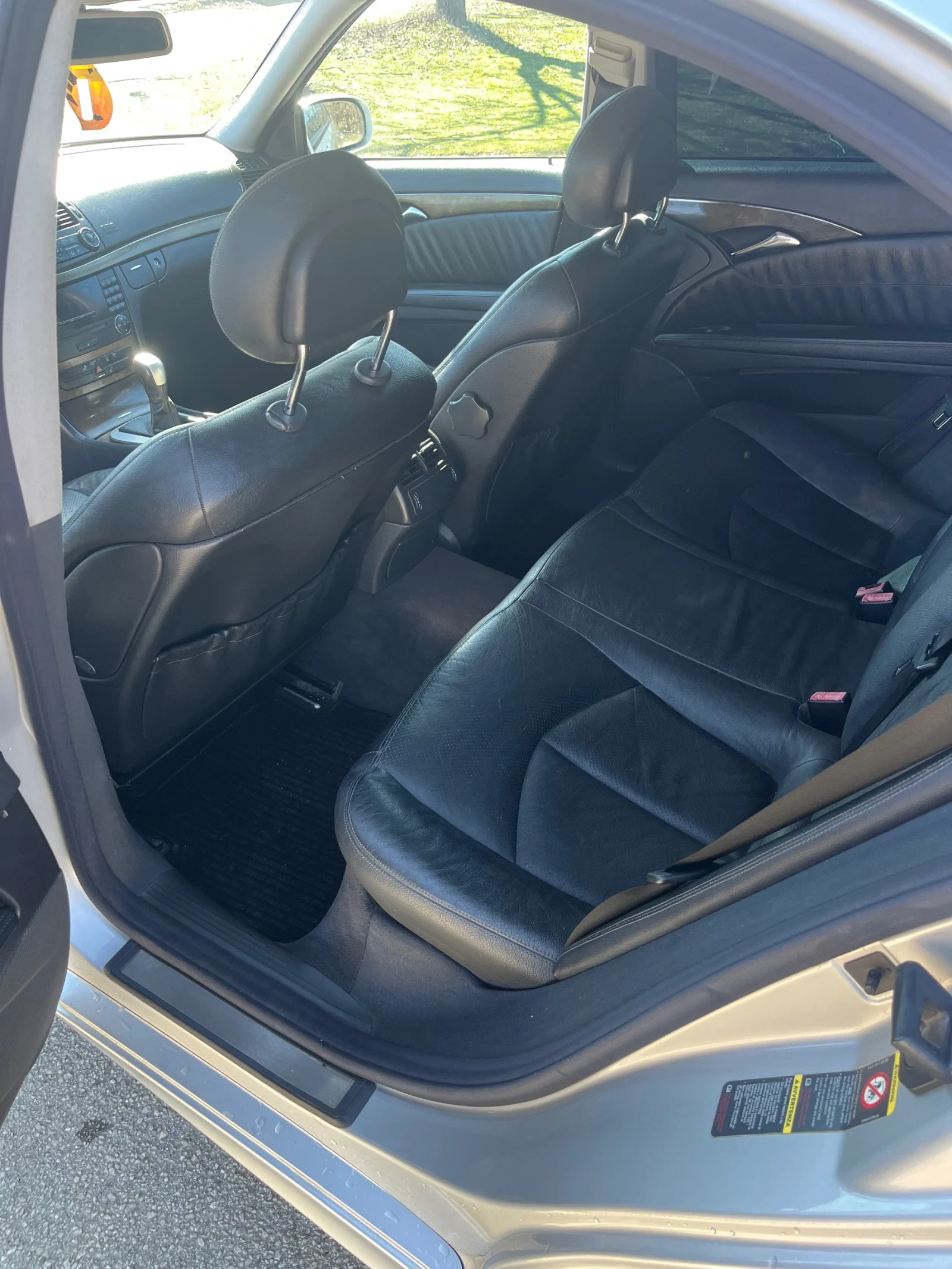 Mercedes-Benz E 270, снимка 9 - Автомобили и джипове - 54309159