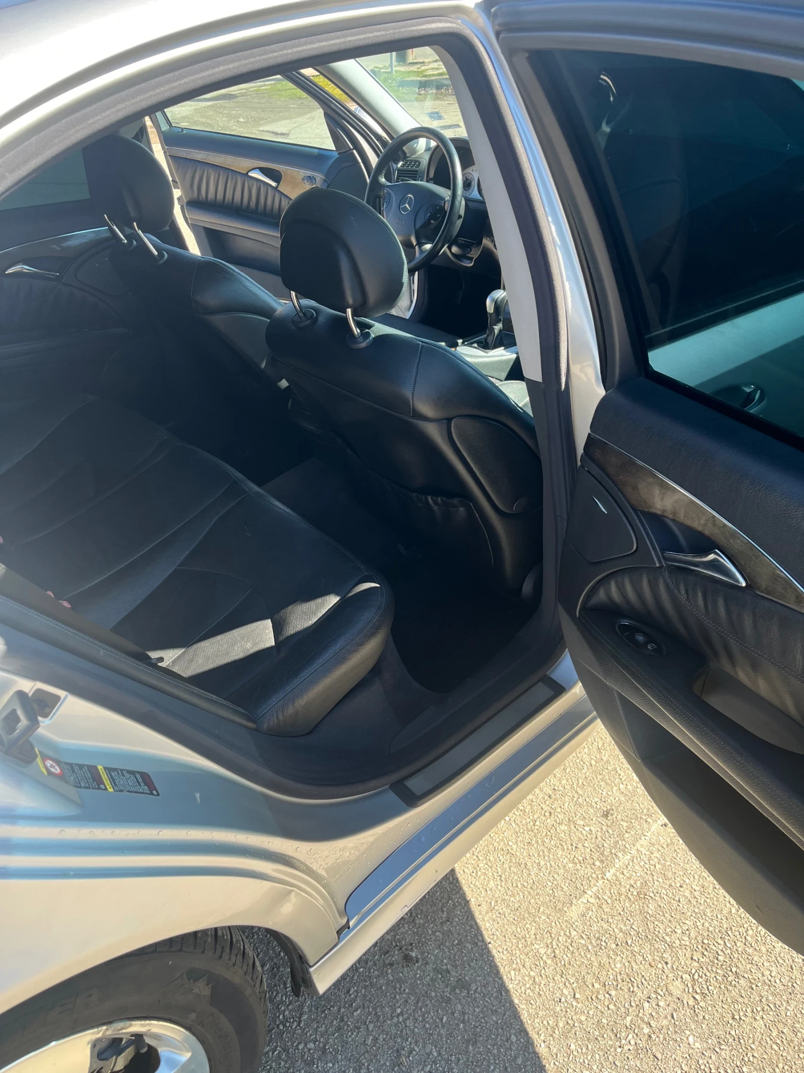 Mercedes-Benz E 270, снимка 10 - Автомобили и джипове - 54309159