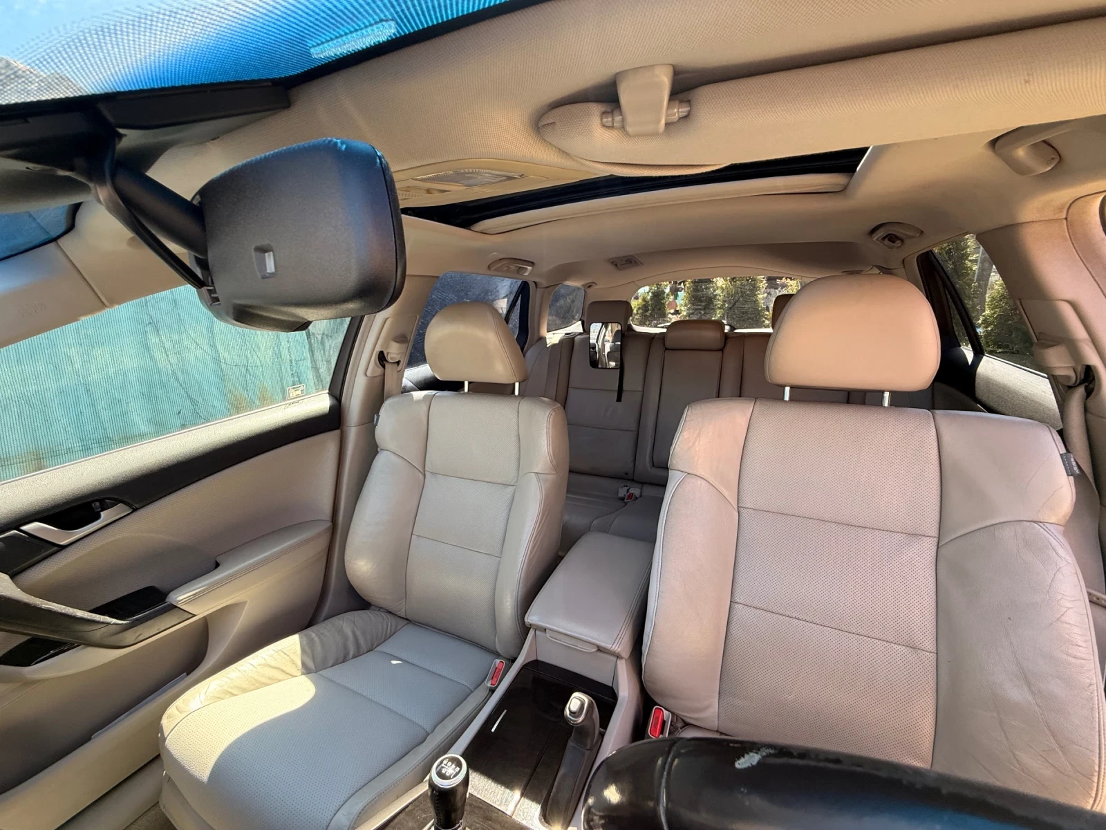 Honda Accord Tourer 8 / 2.2 150 к.с, снимка 11 - Автомобили и джипове - 54324048