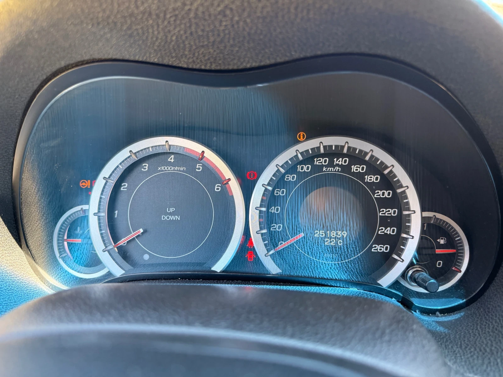 Honda Accord Tourer 8 / 2.2 150 к.с, снимка 16 - Автомобили и джипове - 54324048