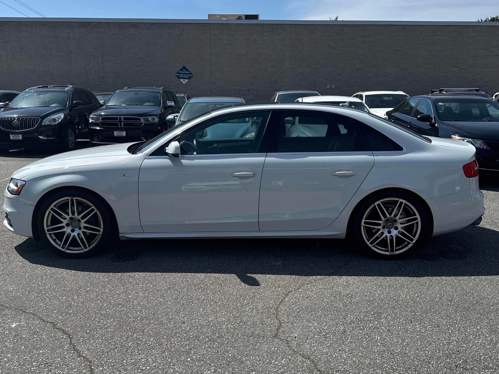 Audi A4 Premium Plus/B&O/KAMEPA/KEYLESS/NAVI, снимка 5 - Автомобили и джипове - 54393524