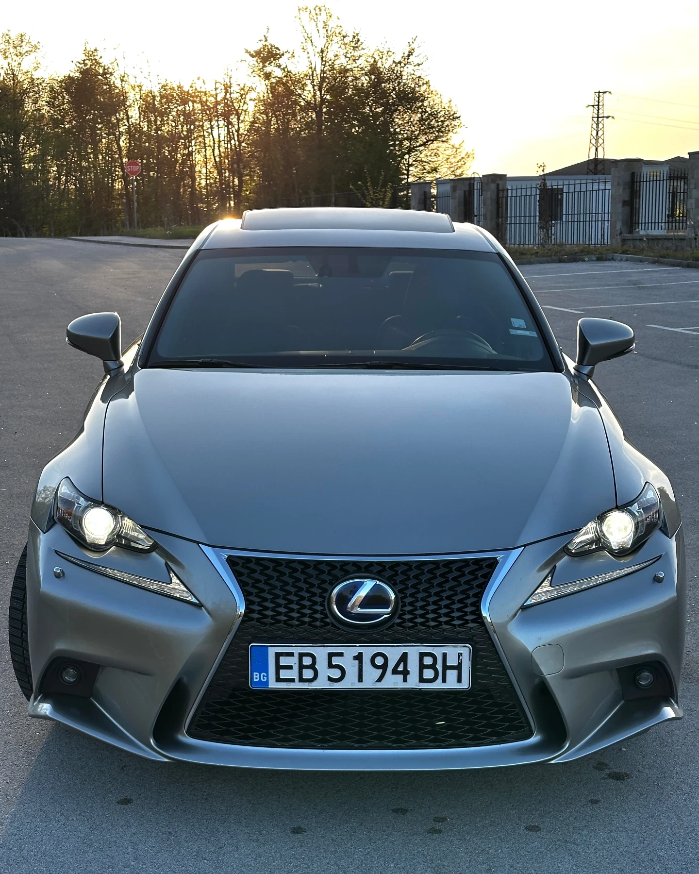 Lexus IS 300 F-Sport, снимка 3 - Автомобили и джипове - 54455592