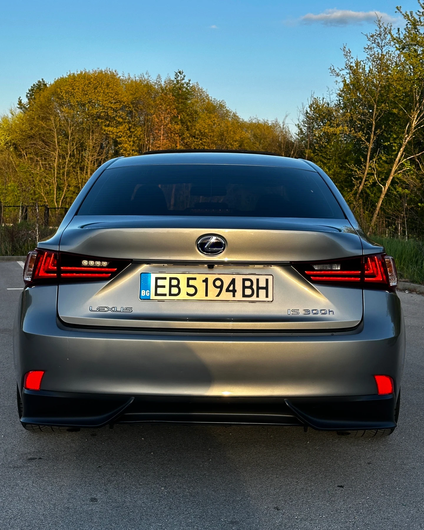Lexus IS 300 F-Sport, снимка 4 - Автомобили и джипове - 54455592