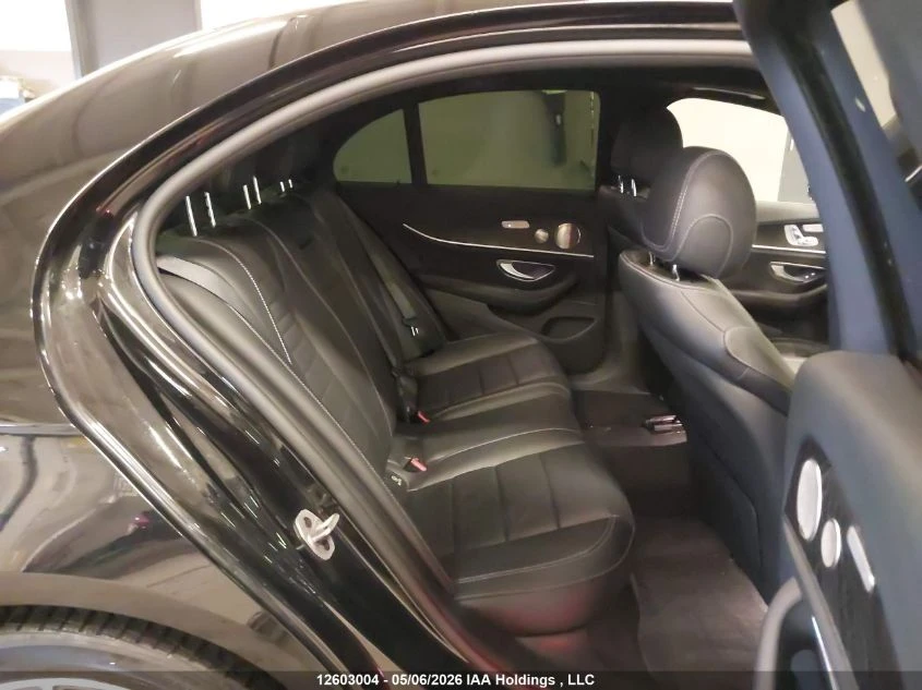 Mercedes-Benz E 450 4MATIC* AMG PACK* FULL, снимка 11 - Автомобили и джипове - 55000989