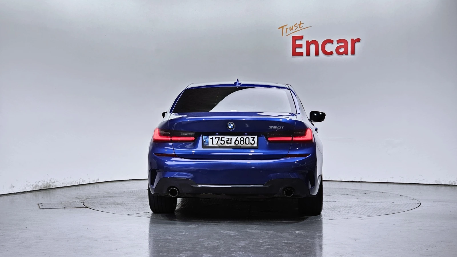 BMW 320 i M Sport, снимка 4 - Автомобили и джипове - 55477409