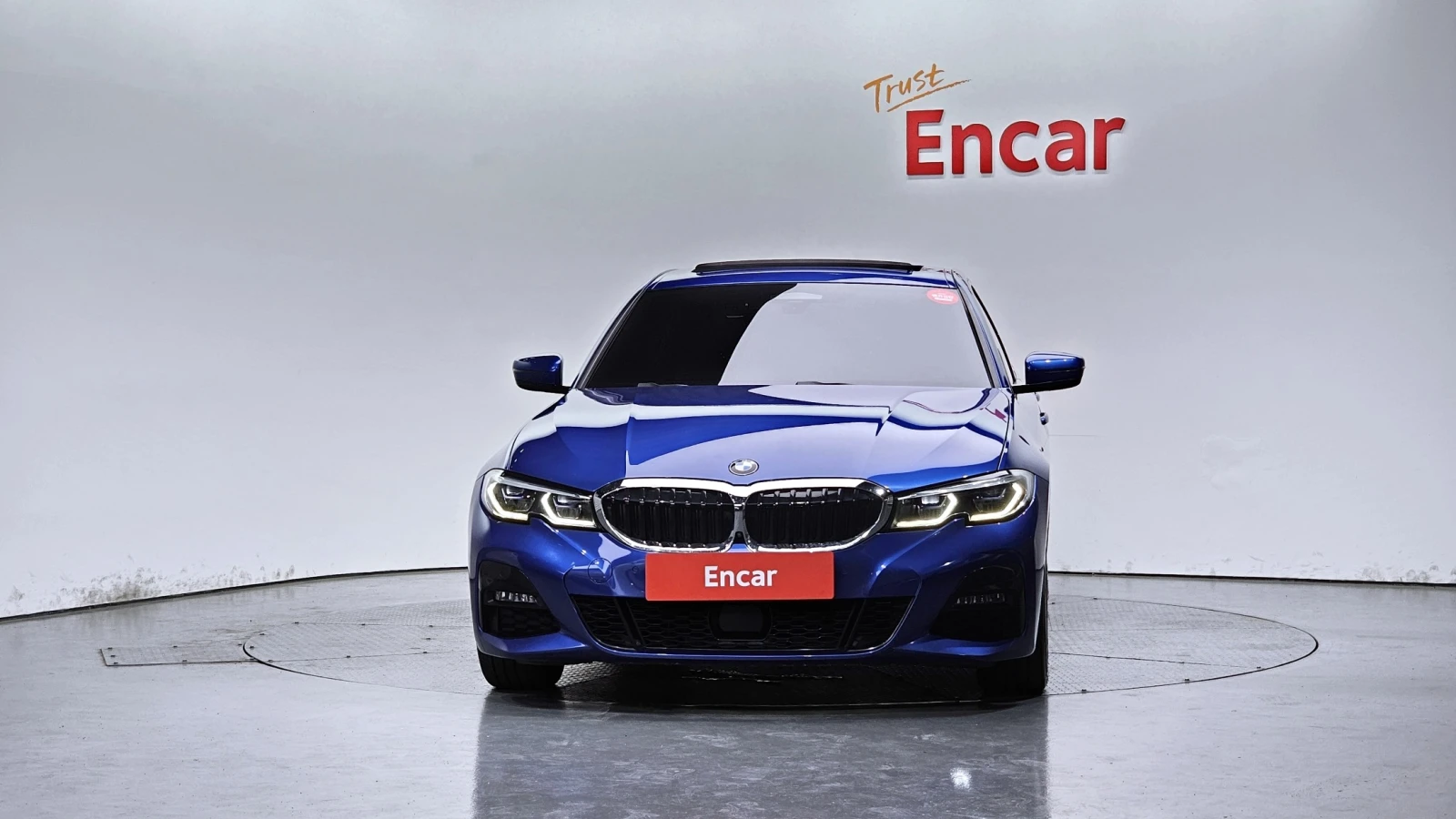 BMW 320 i M Sport, снимка 3 - Автомобили и джипове - 55477409