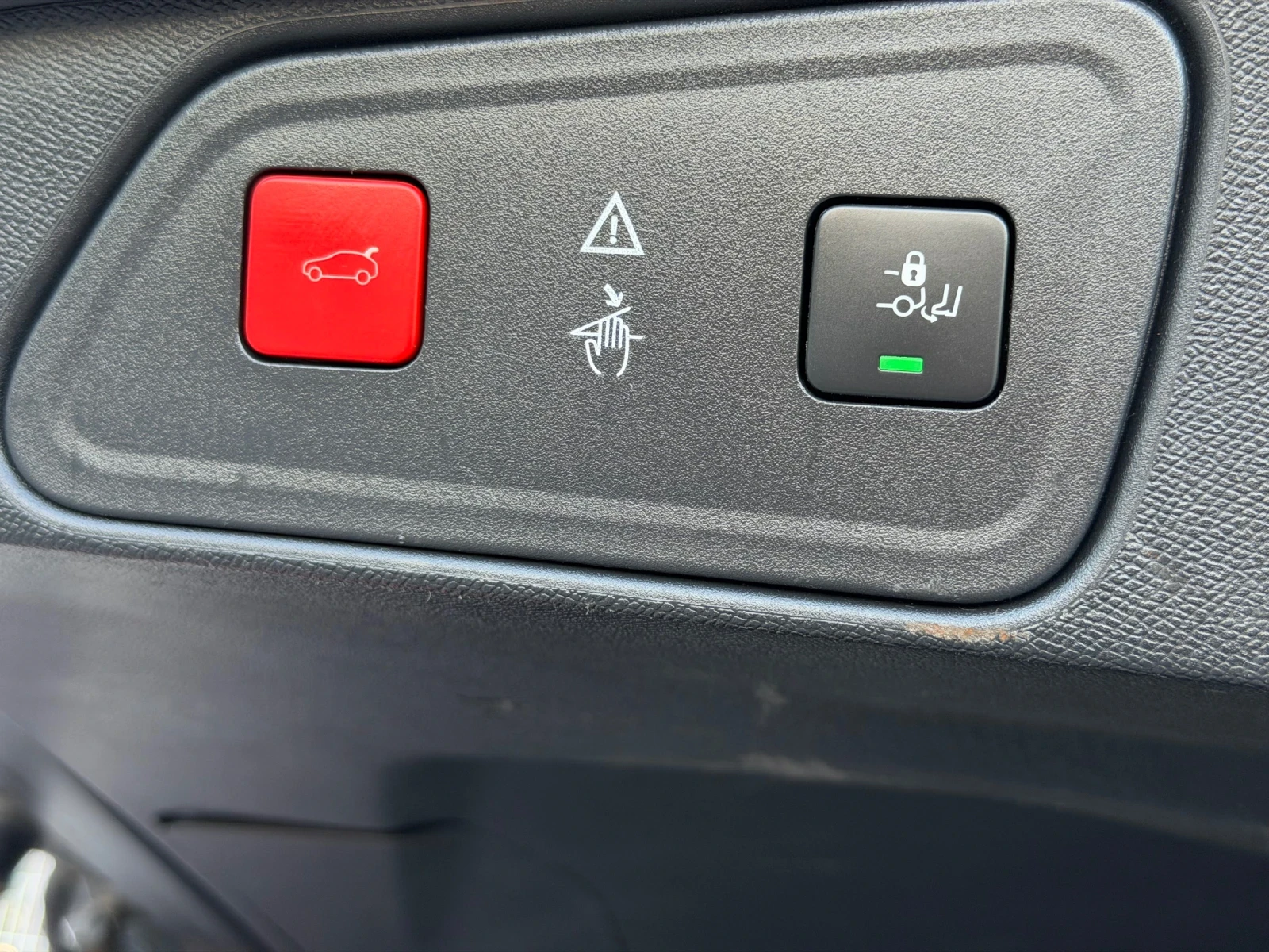 Peugeot 3008 ALLURE, снимка 5 - Автомобили и джипове - 55482595