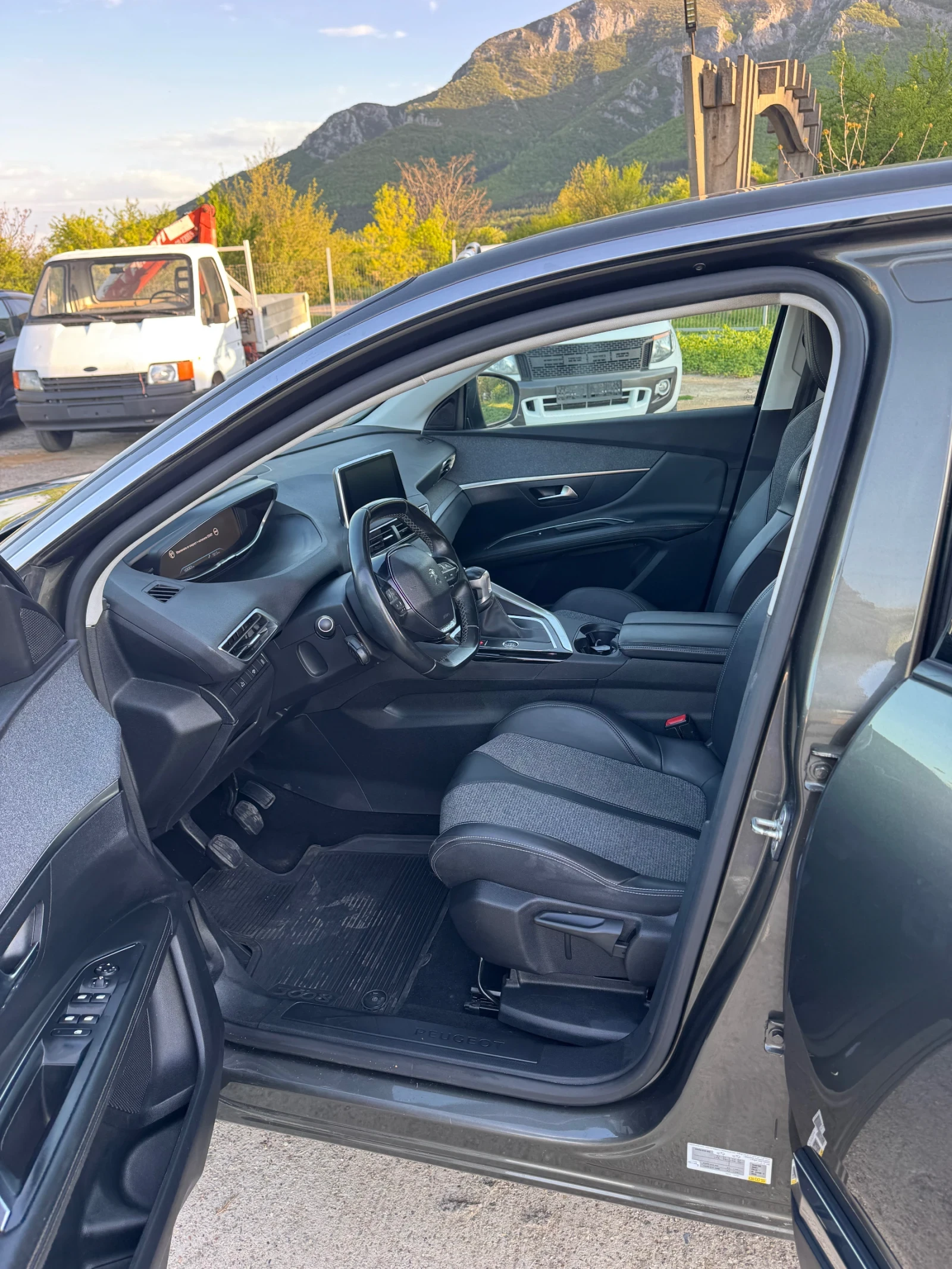 Peugeot 3008 ALLURE, снимка 10 - Автомобили и джипове - 55482595