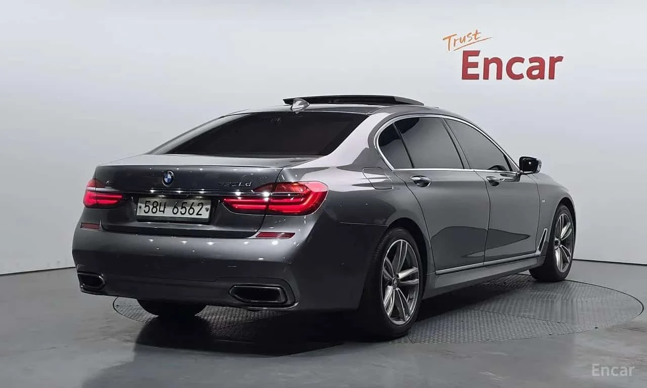 BMW 730 * 730Ld xDrive M Sport * CARFAX * ЦЕНА ДО БГ, снимка 2 - Автомобили и джипове - 55511082