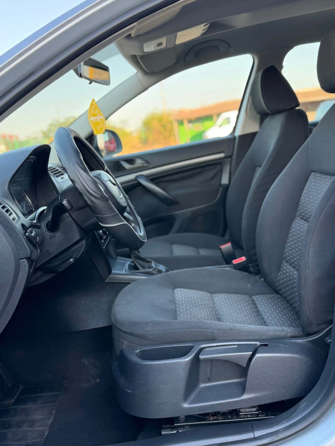 Skoda Octavia 1.6 Бензин * 102 к.с, снимка 7 - Автомобили и джипове - 55730010
