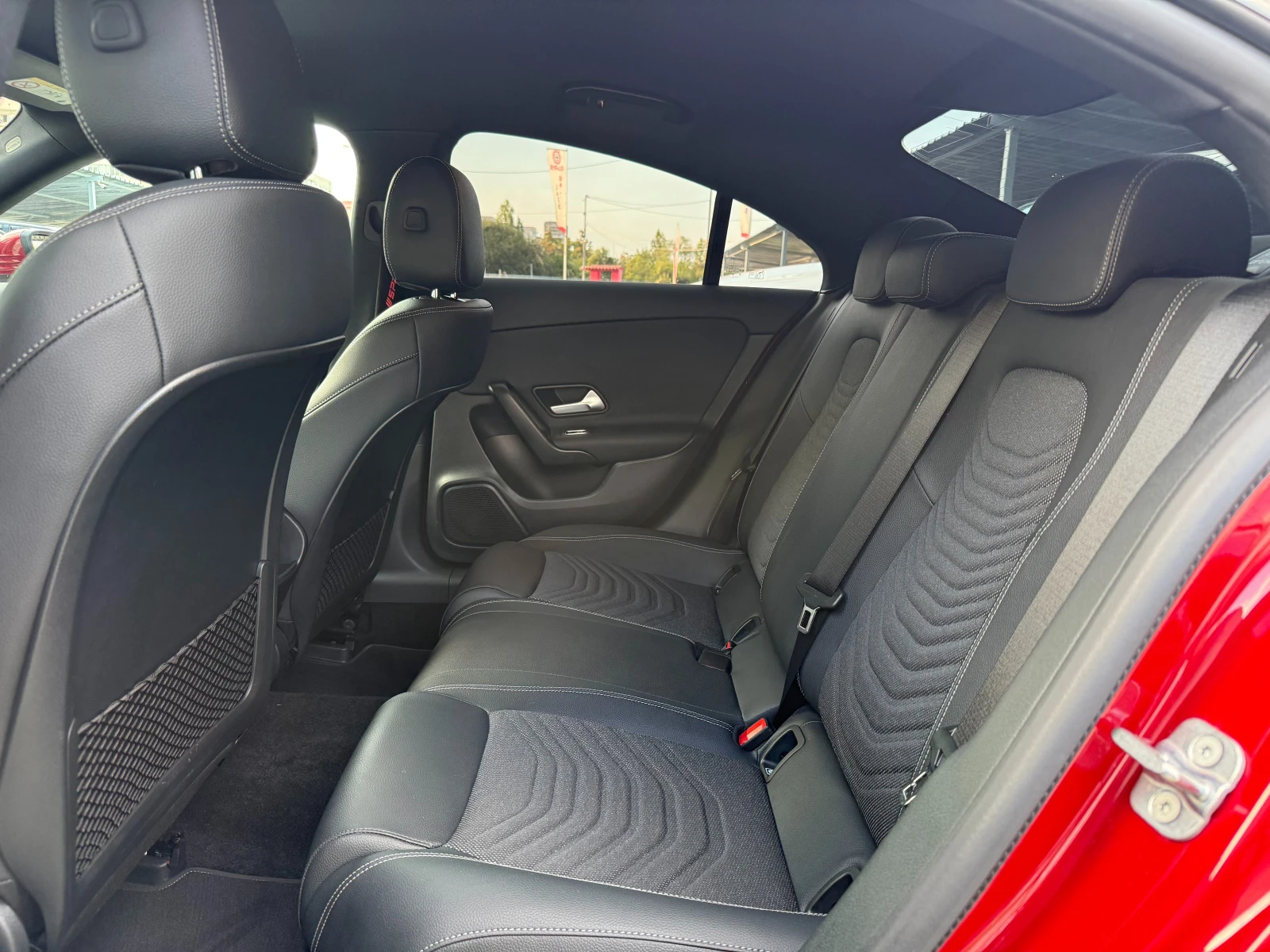 Mercedes-Benz CLA 200 AMG-LINE, снимка 9 - Автомобили и джипове - 55924829