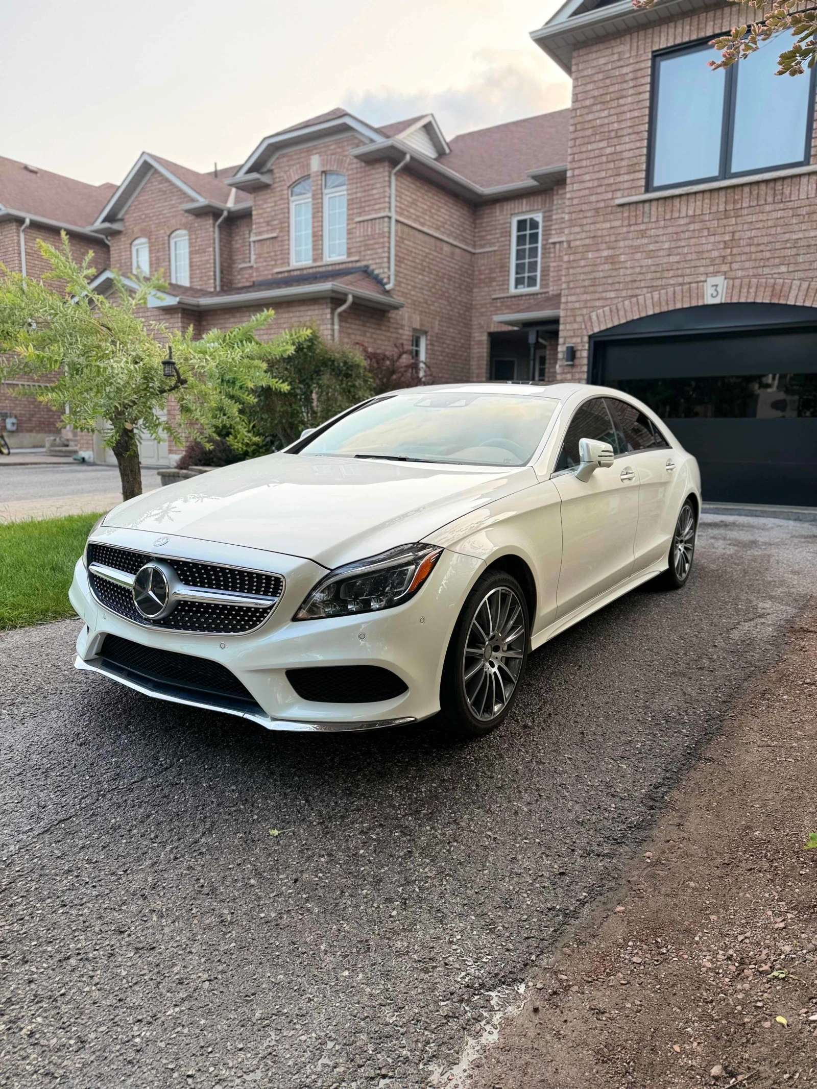 Mercedes-Benz CLS 550 * CARFAX * ДИСТРОНИК * ОБДУХВАНЕ * ЩОРИ * , снимка 13 - Автомобили и джипове - 56006791