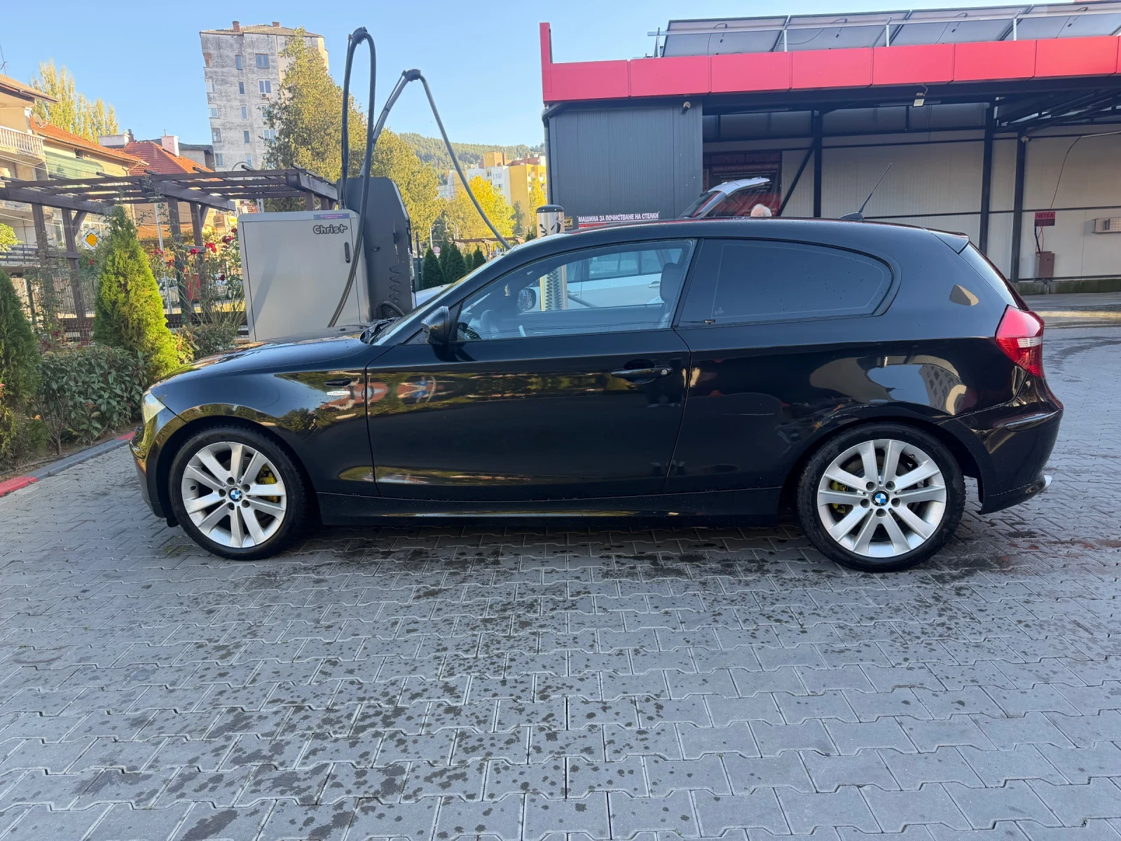BMW 120 Facelift, снимка 2 - Автомобили и джипове - 56568111