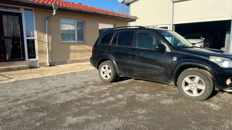 Toyota Rav4 2.0 D-4D, снимка 13 - Автомобили и джипове - 48713090