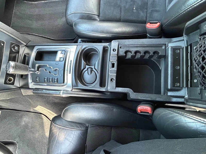 Jeep Grand cherokee 3.0 D, снимка 16 - Автомобили и джипове - 52323846