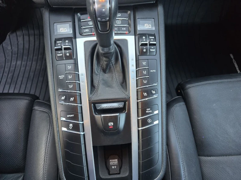 Porsche Macan S* PREMIUM PLUS PKG* PANO* AWD* , снимка 13 - Автомобили и джипове - 53180164