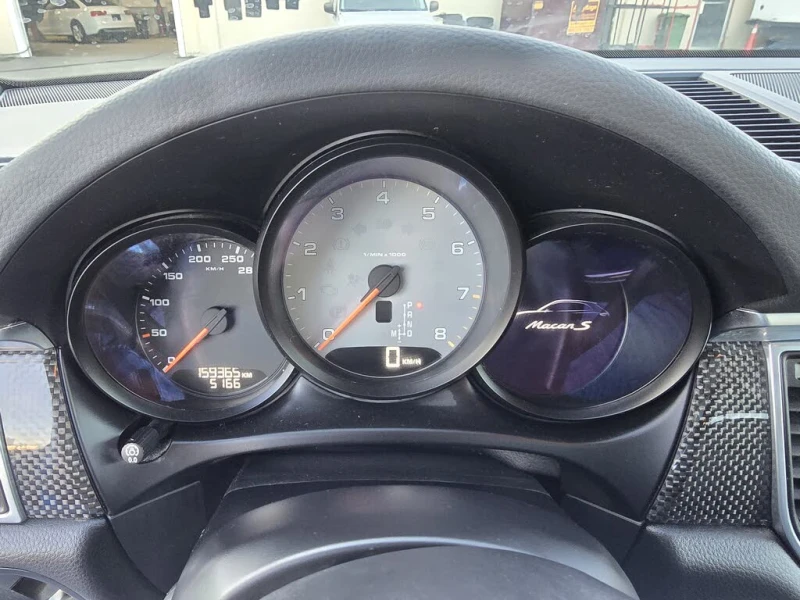 Porsche Macan S* PREMIUM PLUS PKG* PANO* AWD* , снимка 11 - Автомобили и джипове - 53180164