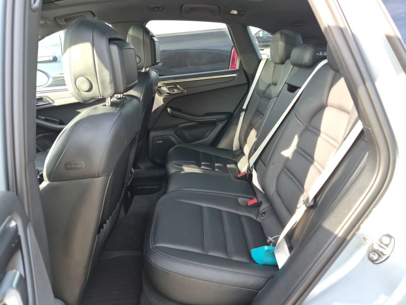 Porsche Macan T, снимка 8 - Автомобили и джипове - 53479616