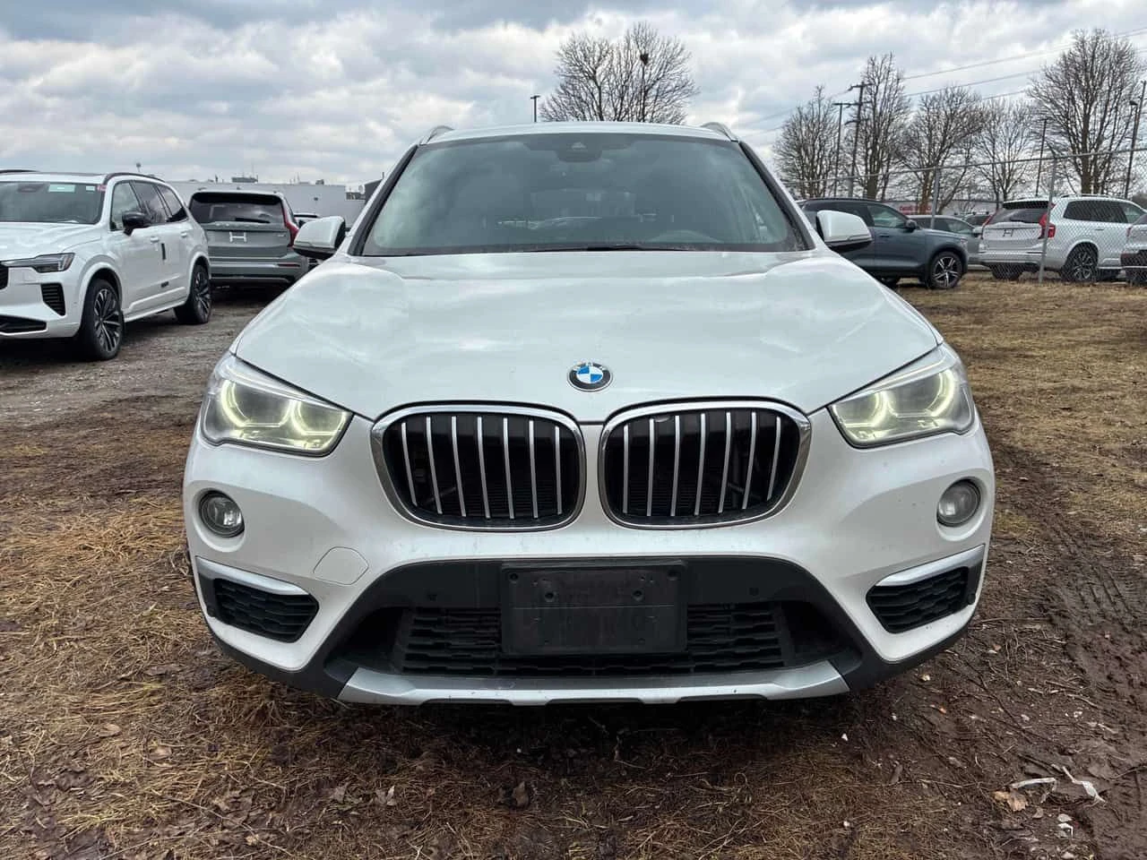 BMW X1 xDrive28i /СARFAX/ГУМИ+ ДЖАНТИ/ПАНО/КЛИП, снимка 2 - Автомобили и джипове - 53930326