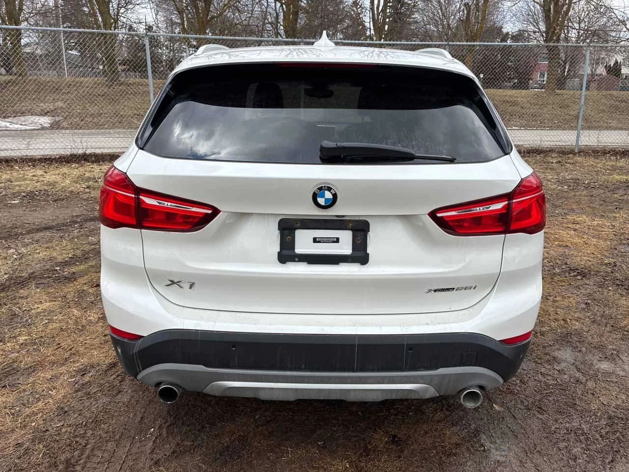 BMW X1 xDrive28i /СARFAX/ГУМИ+ ДЖАНТИ/ПАНО/КЛИП, снимка 5 - Автомобили и джипове - 53930326