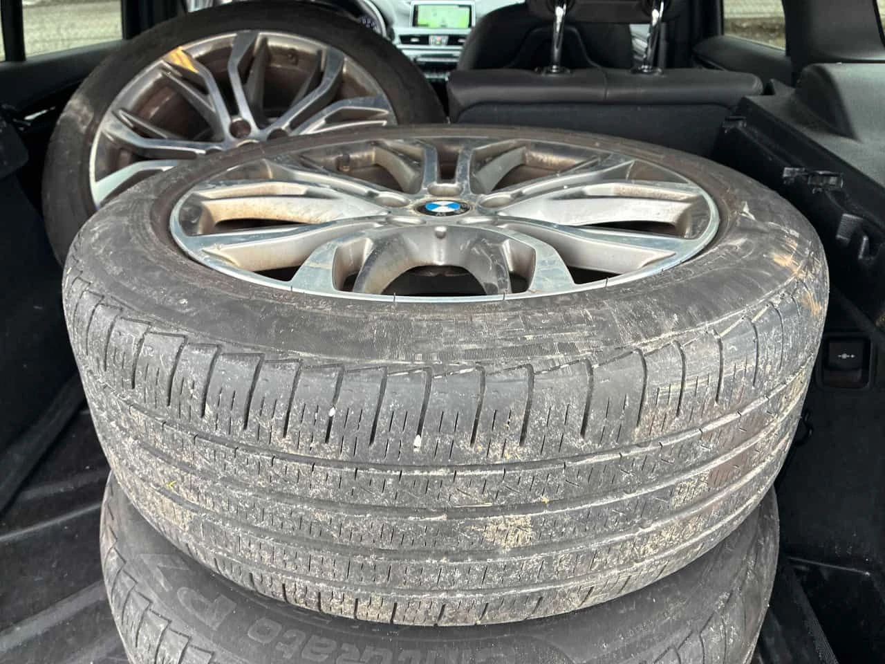 BMW X1 xDrive28i /СARFAX/ГУМИ+ ДЖАНТИ/ПАНО/КЛИП, снимка 12 - Автомобили и джипове - 53930326