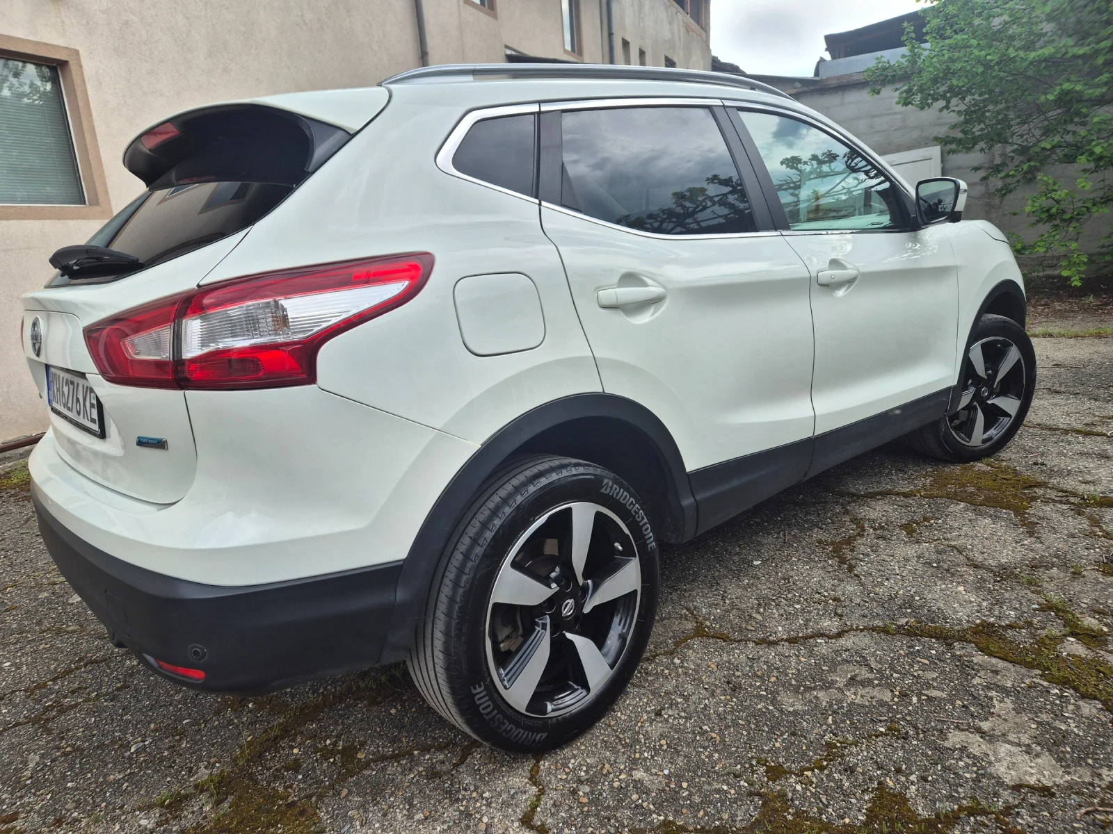 Nissan Qashqai Tekna 1.5dci, снимка 4 - Автомобили и джипове - 54357664