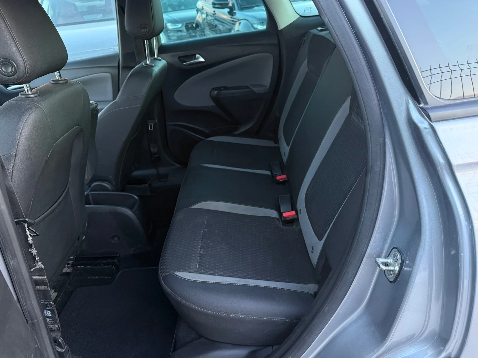Opel Crossland X 1.2i* 2022г* РЪЧКА* 109.000КМ* НОВА* , снимка 9 - Автомобили и джипове - 54597158