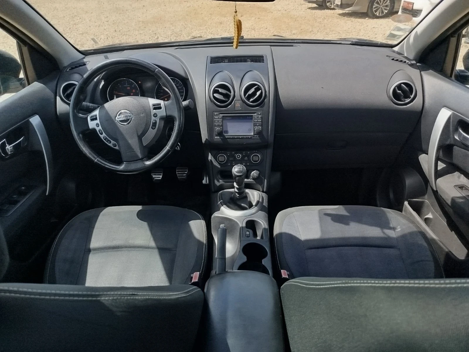 Nissan Qashqai 1.5 dci* navi* Климатроник* Панорама, снимка 10 - Автомобили и джипове - 54611616