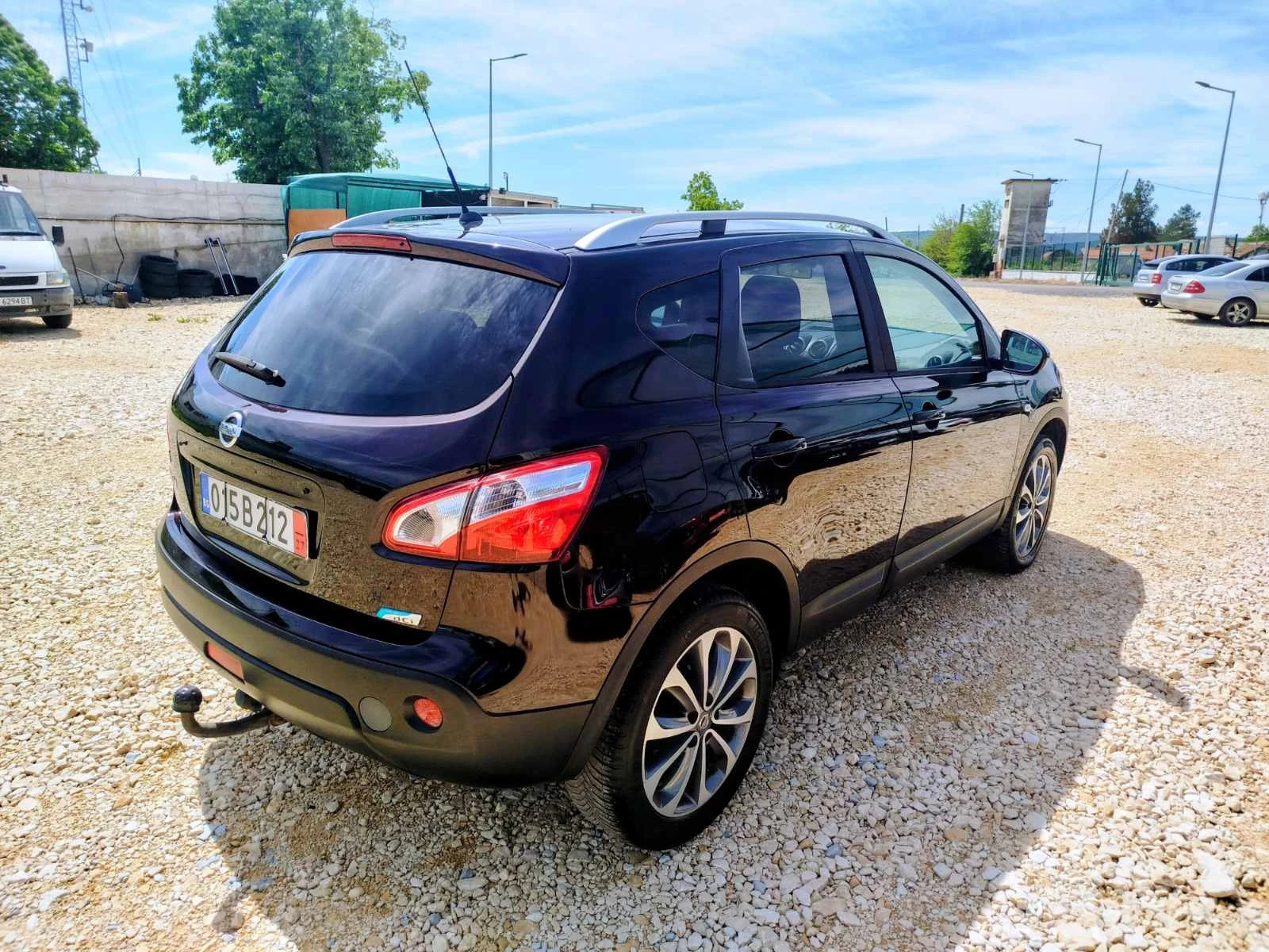 Nissan Qashqai 1.5 dci* navi* Климатроник* Панорама, снимка 8 - Автомобили и джипове - 54611616
