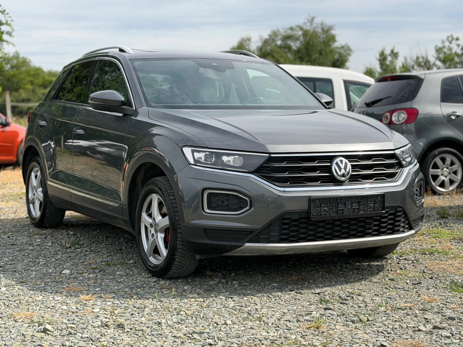 VW T-Roc, снимка 3 - Автомобили и джипове - 55403192