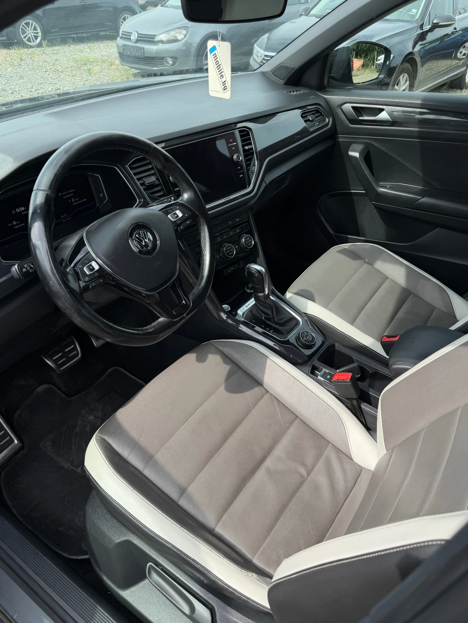 VW T-Roc, снимка 8 - Автомобили и джипове - 55403192