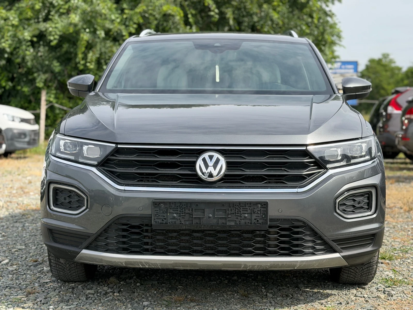 VW T-Roc, снимка 2 - Автомобили и джипове - 55403192