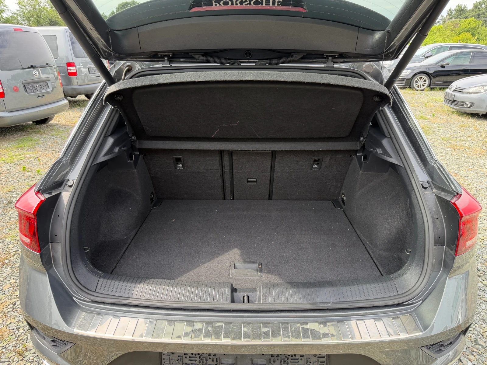 VW T-Roc, снимка 7 - Автомобили и джипове - 55403192