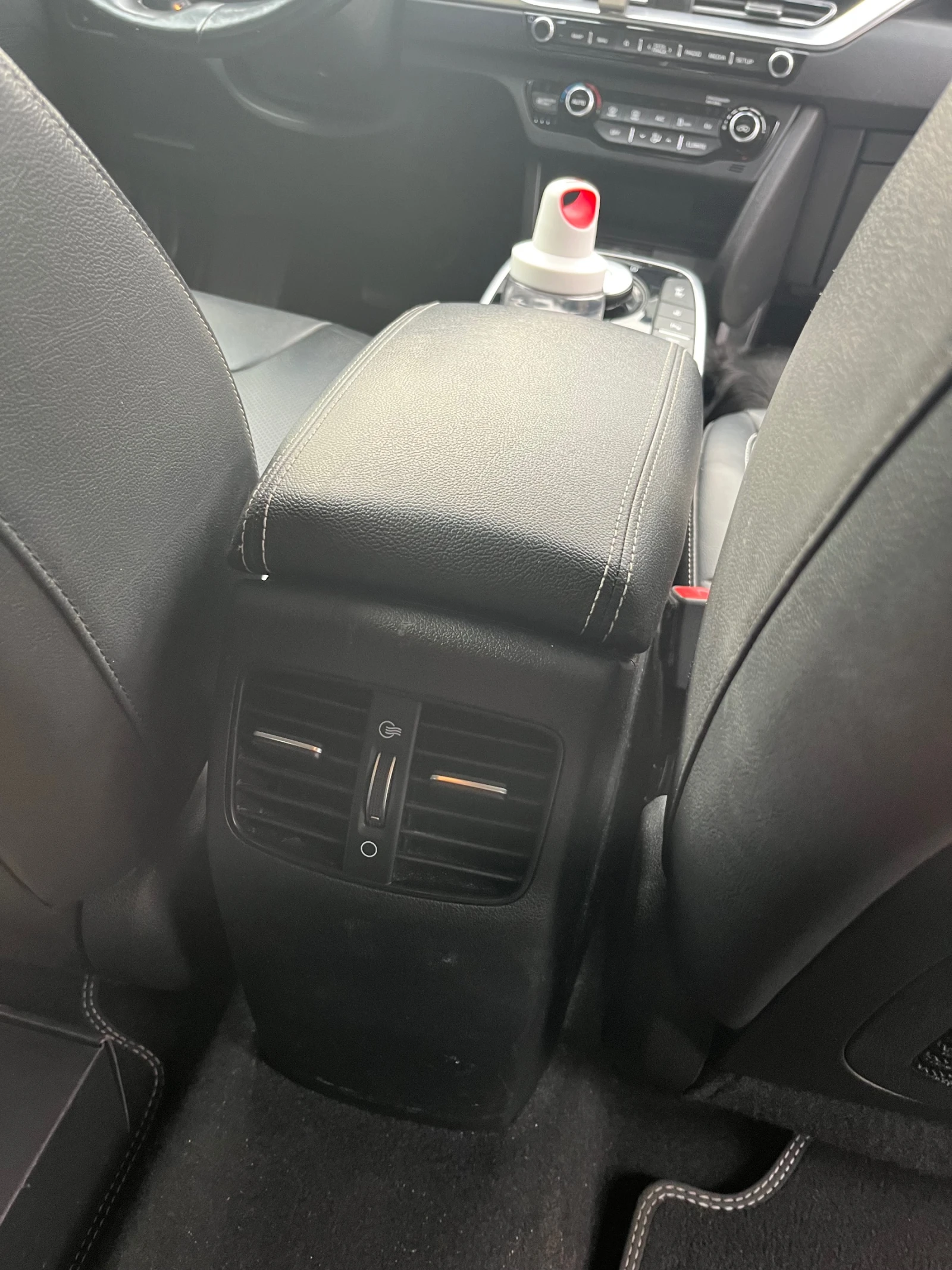 Kia Niro Executive, Каско, JBL, снимка 9 - Автомобили и джипове - 56521857