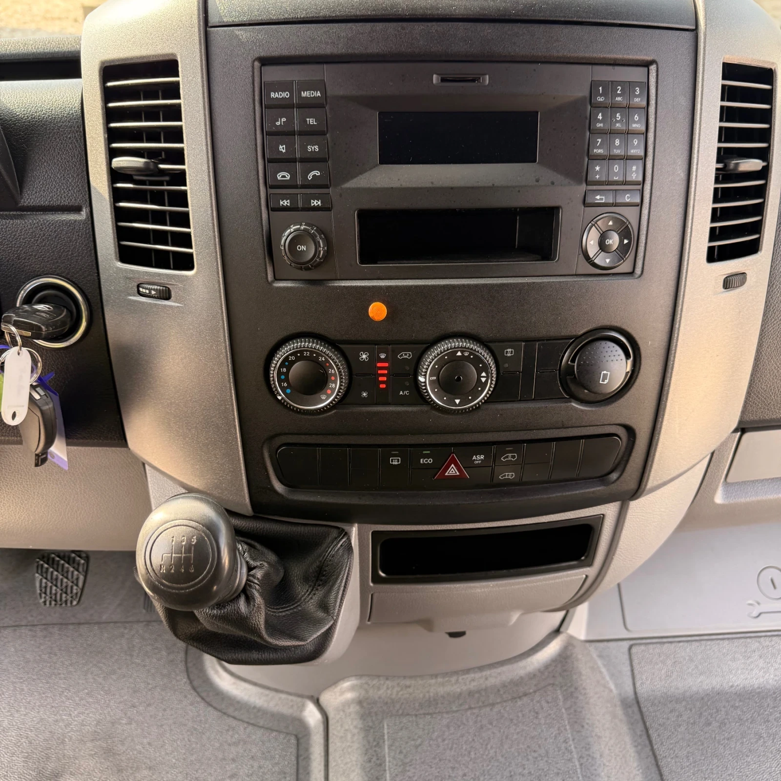 Mercedes-Benz Sprinter 313 ЛИЗИНГ-9местен-Клима-ЕВРО6, снимка 15 - Бусове и автобуси - 53986606