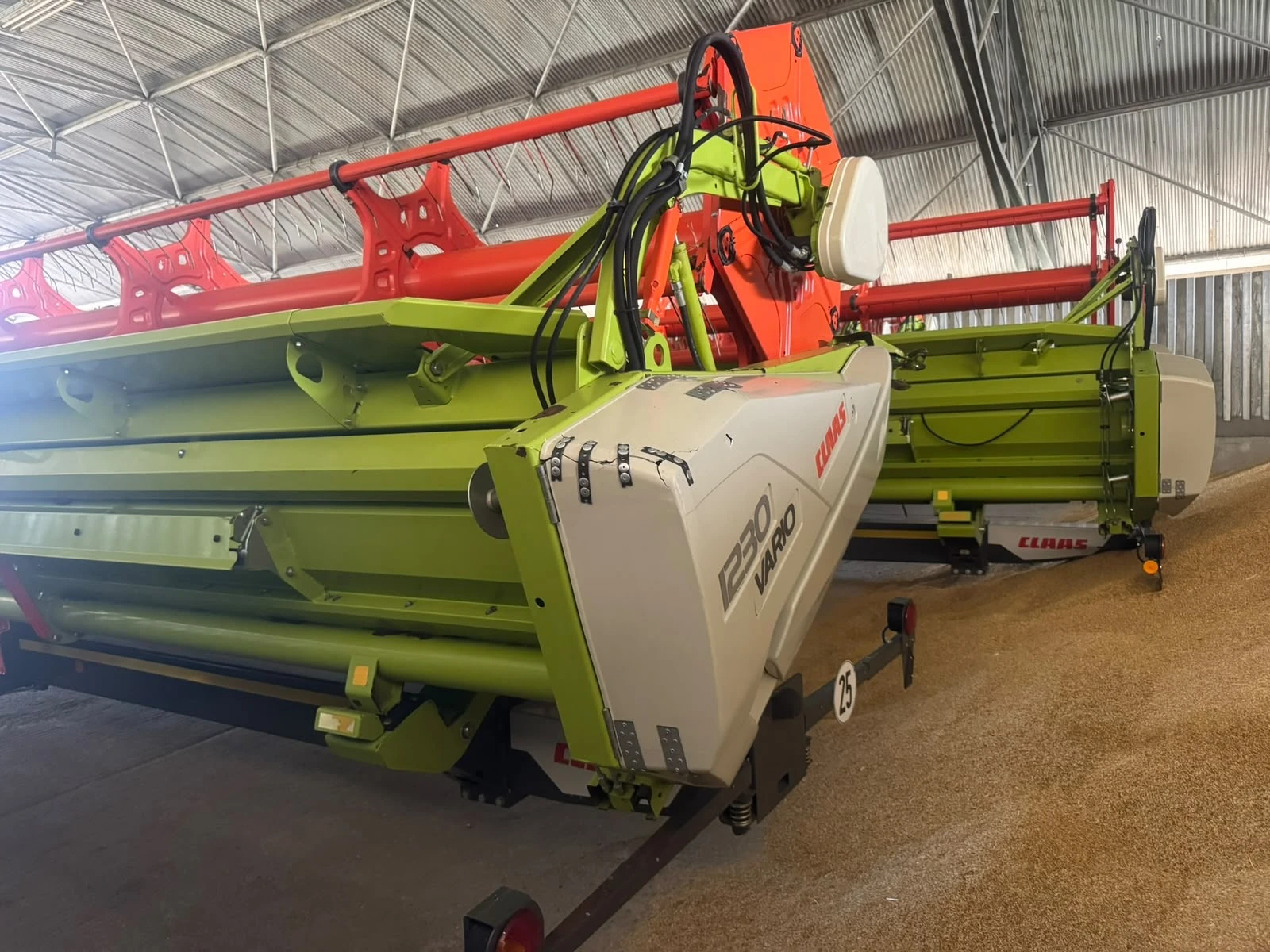 Комбайн Claas LEXION 770 TT + CLAAS VARIO 1230 ЛИЗИНГ, снимка 11 - Селскостопанска техника - 56121796